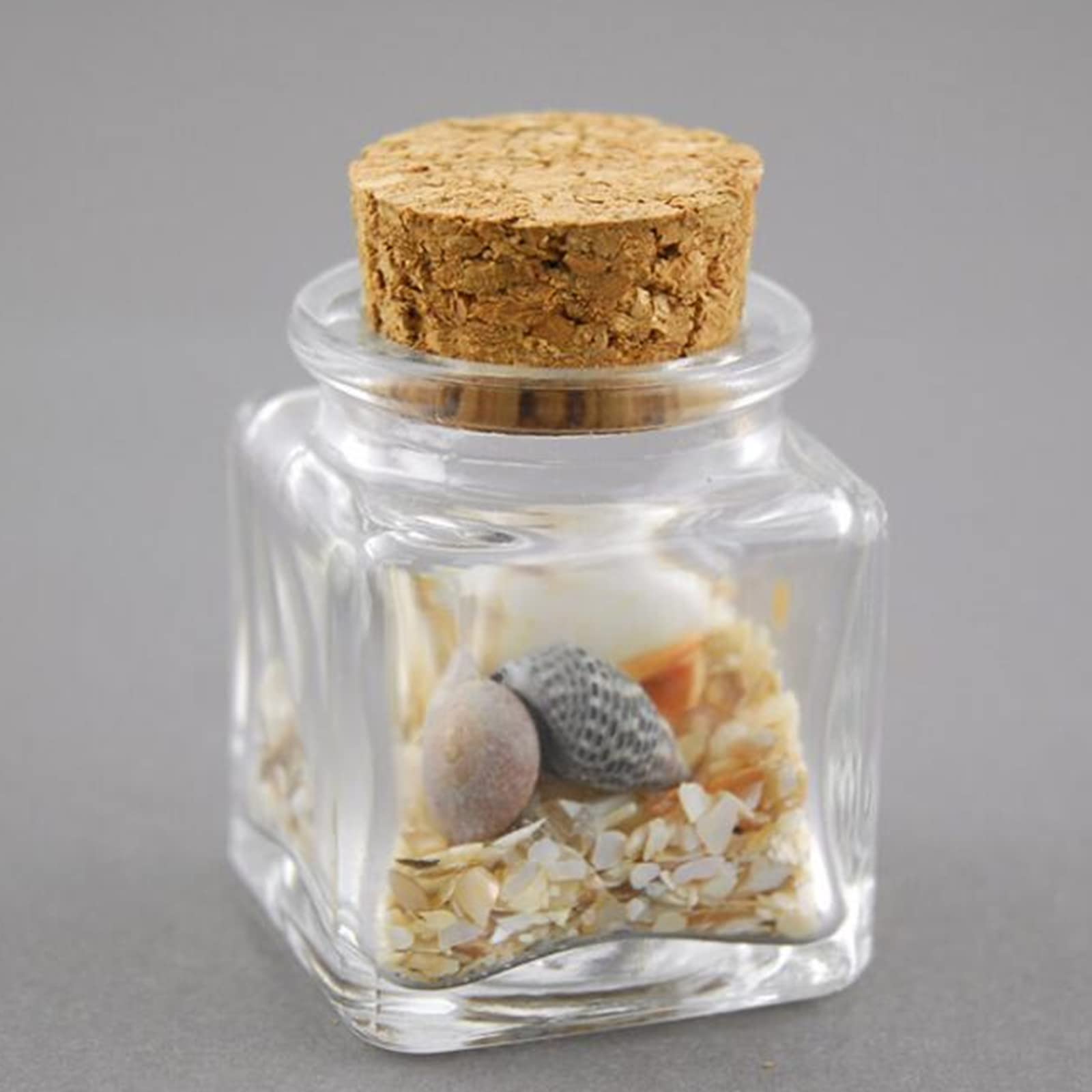 樹皮コルクで覆われたガラス瓶(スクエア) 樹皮コルクで覆われたガラス瓶(スクエア)の通販 by ※プロフ必読